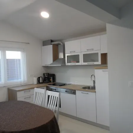 With A Parking Space Opuzen, Neretva Delta - Usce Neretve - 18070 Apartmán